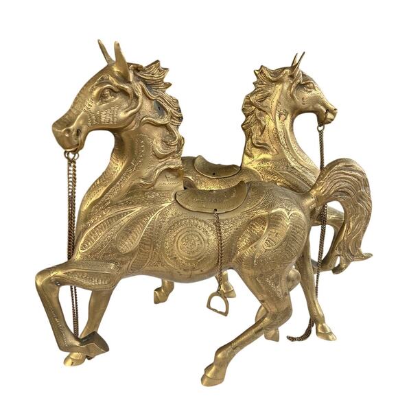 Large 15” Hand-Engraved Solid Brass Horses – Heavy Vintage Decor (Pair) - Picture 2 of 6